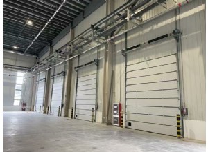 寧波機(jī)場(chǎng)工業(yè)提升門(mén)